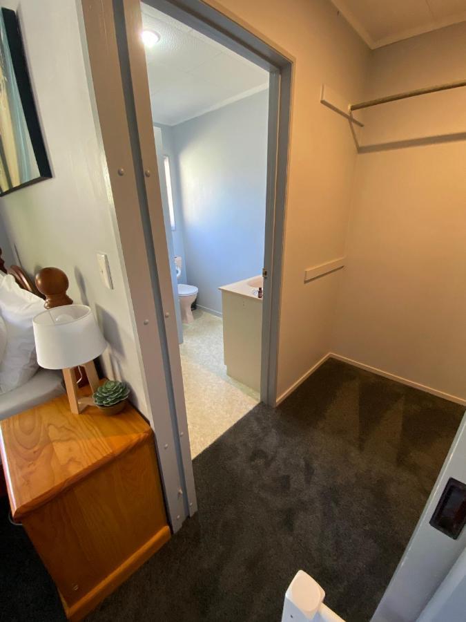Motuoapa Bay Chalets Туранги Екстериор снимка