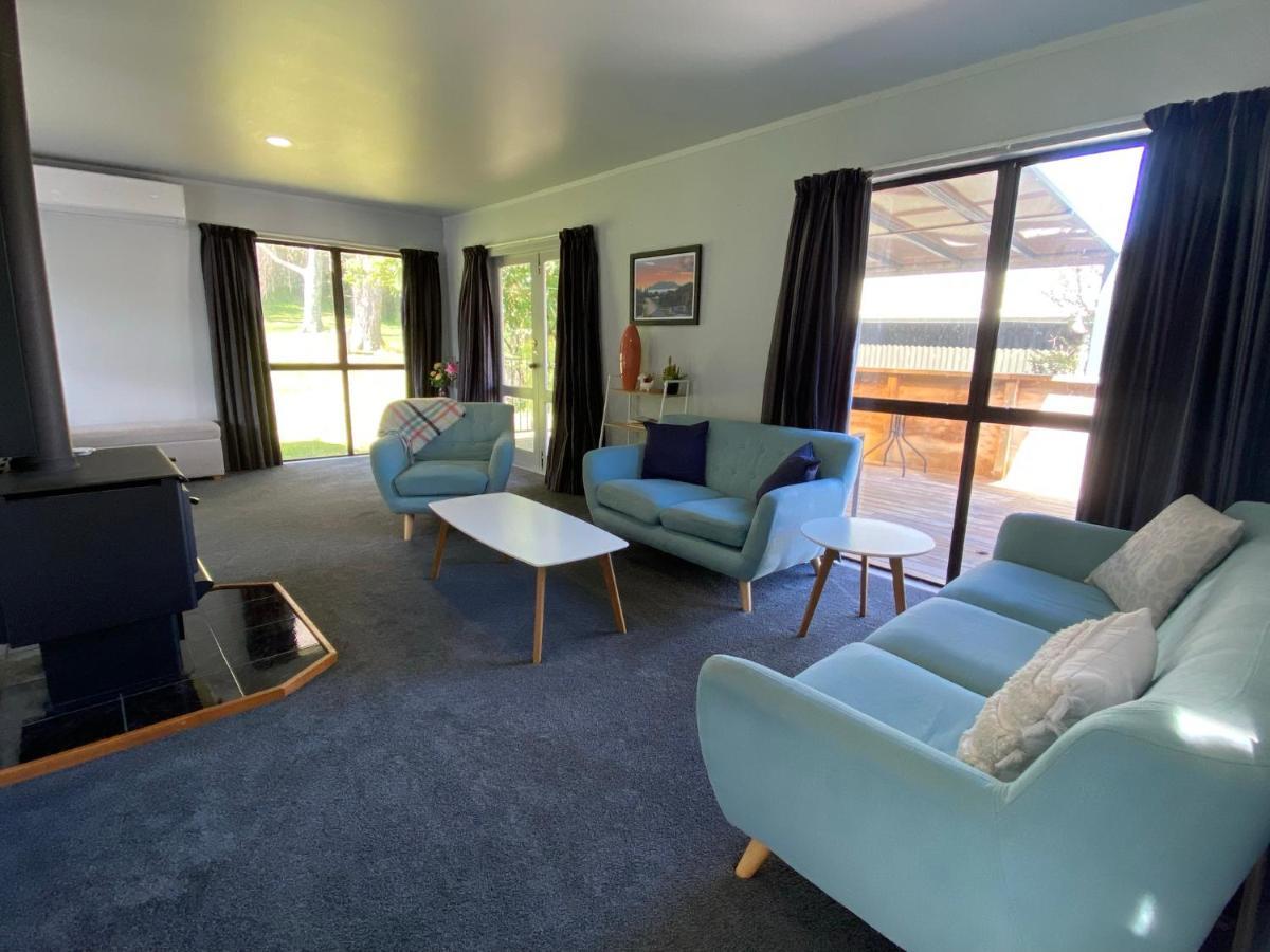 Motuoapa Bay Chalets Туранги Екстериор снимка