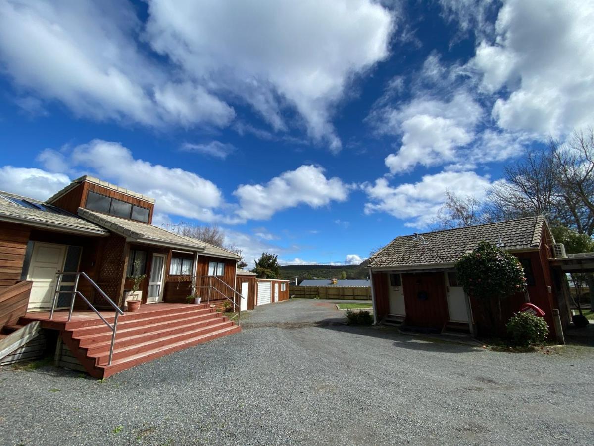 Motuoapa Bay Chalets Туранги Екстериор снимка