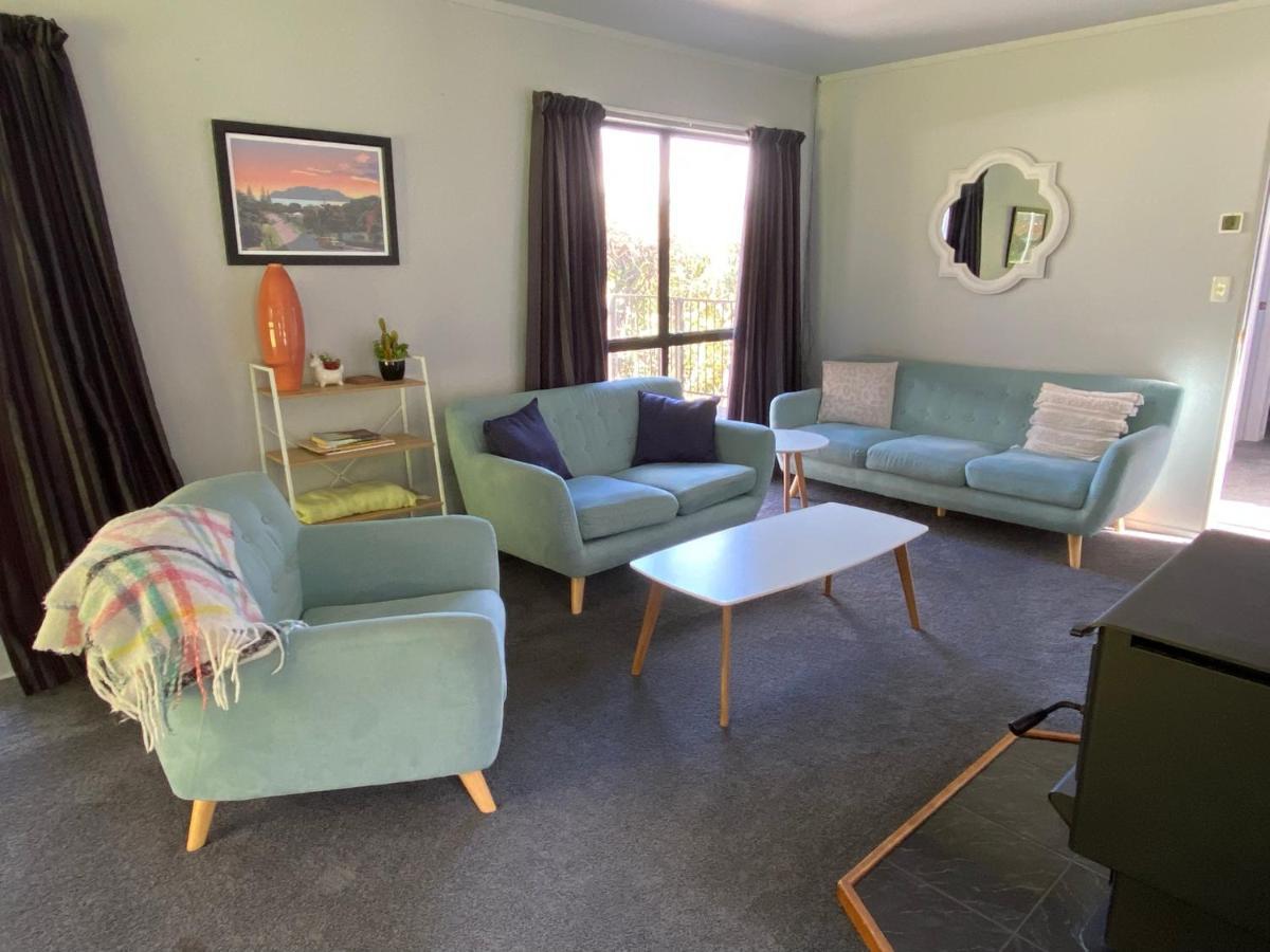 Motuoapa Bay Chalets Туранги Екстериор снимка
