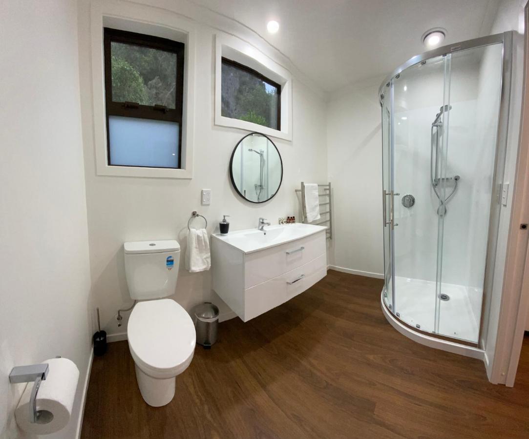 Motuoapa Bay Chalets Туранги Екстериор снимка