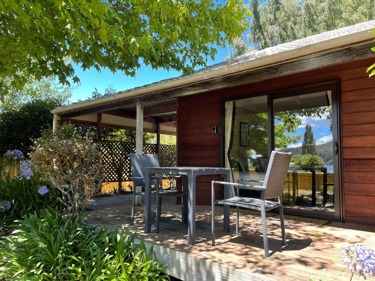 Motuoapa Bay Chalets Туранги Екстериор снимка